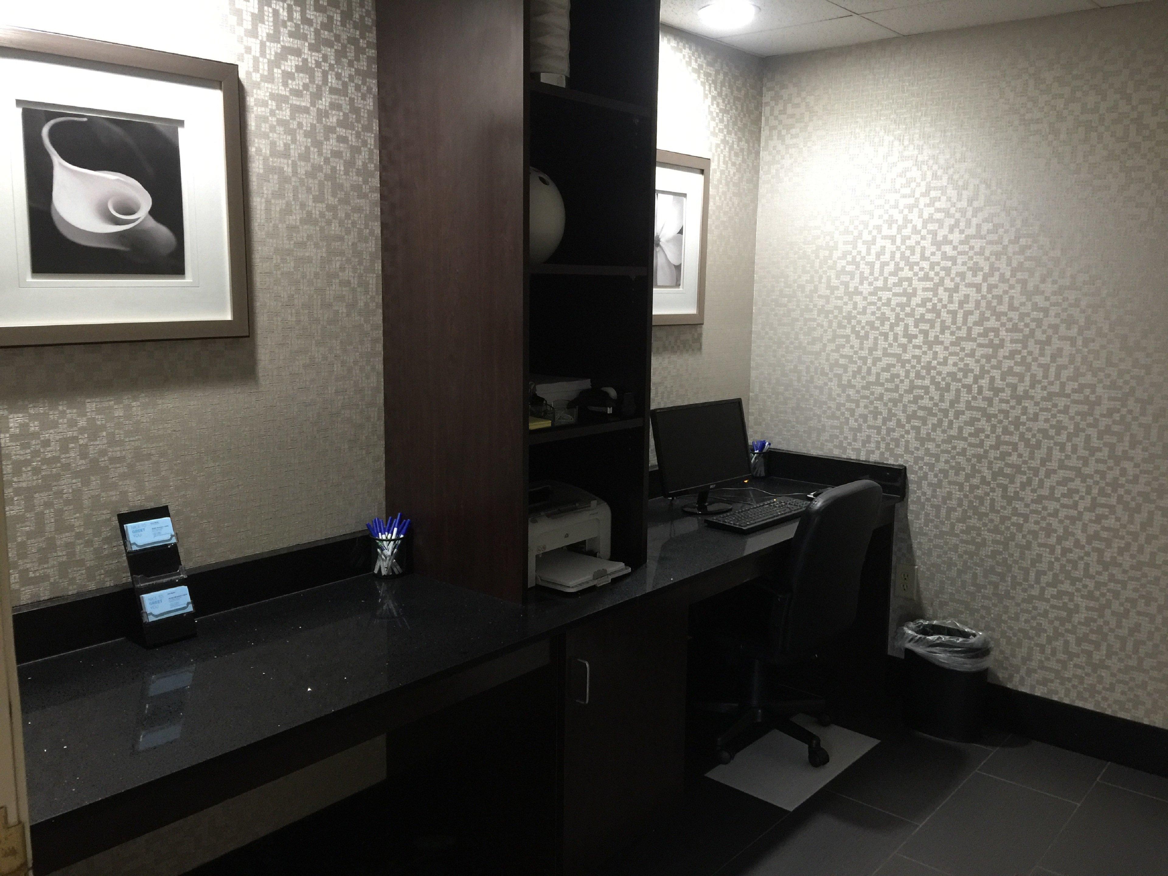 Holiday Inn Express Hotel & Suites Sanford By Ihg Exterior foto
